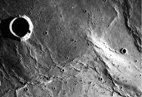 月面クレーター形成の真のメカニズム